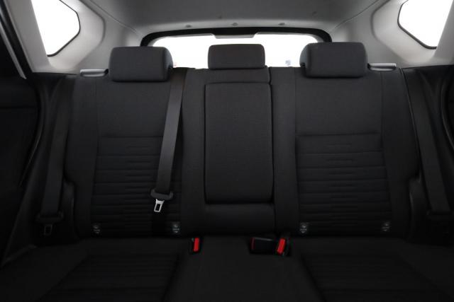 Toyota Auris image 2