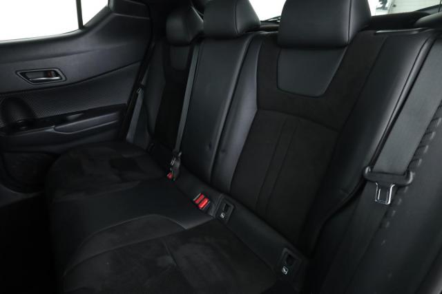Toyota C-Hr image 4