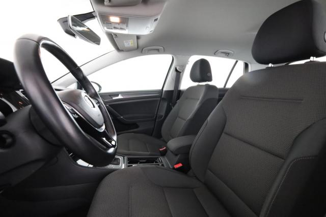 Volkswagen Golf image 1