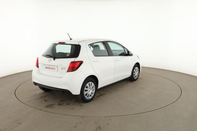 Toyota Yaris image 2