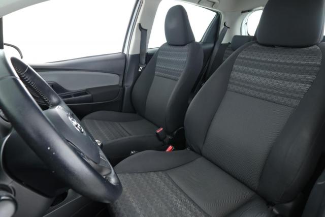 Toyota Yaris image 6