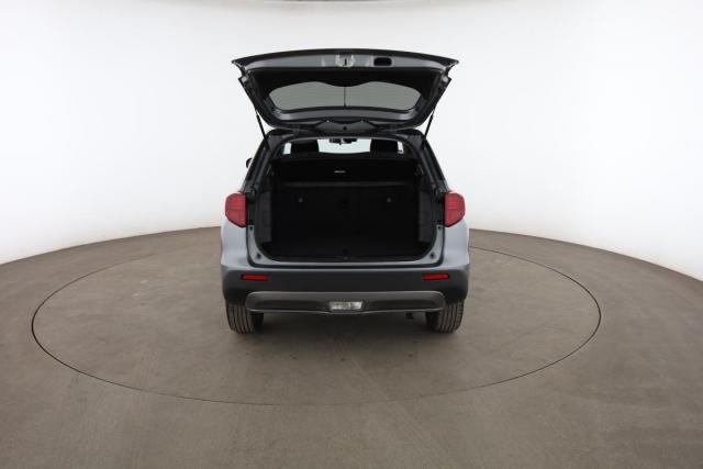 Suzuki Vitara image 2