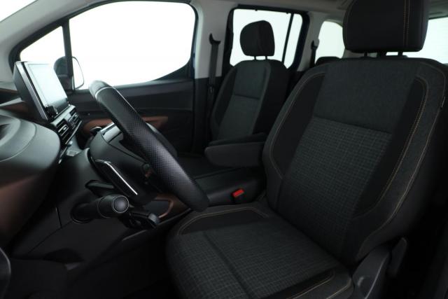 Peugeot Rifter image 9