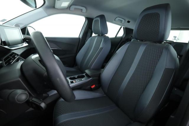 Peugeot 2008 image 3