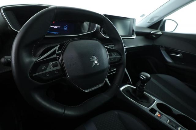 Peugeot 2008 image 5