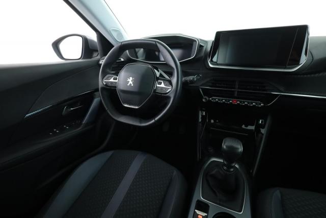 Peugeot 2008 image 1