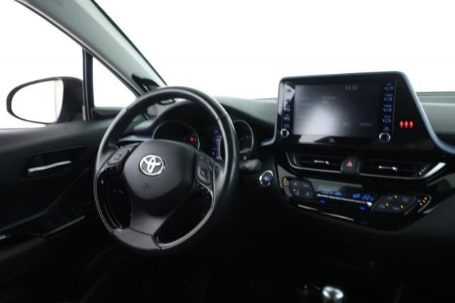 Toyota C-Hr image 9