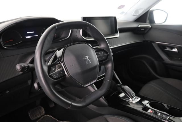 Peugeot 2008 image 4