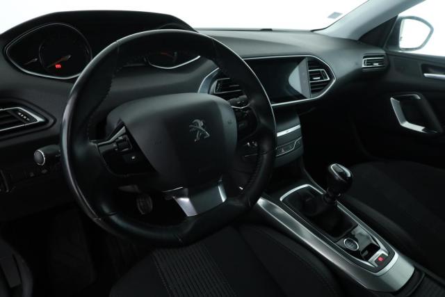 Peugeot 308 image 8
