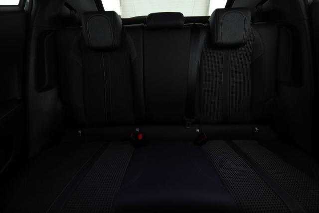 Peugeot 2008 image 7