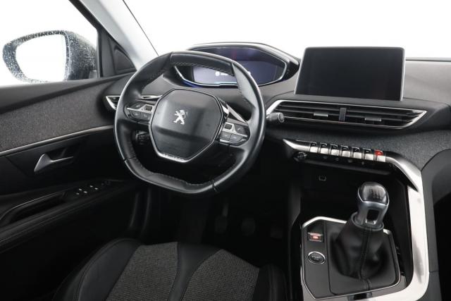 Peugeot 3008 image 3