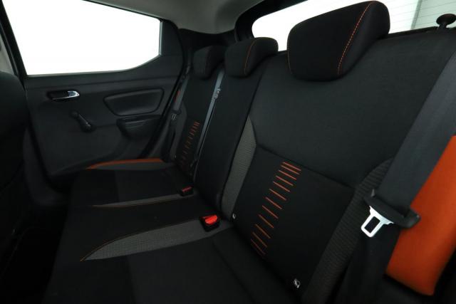 Nissan Micra image 6