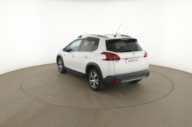 Peugeot 2008 image 2