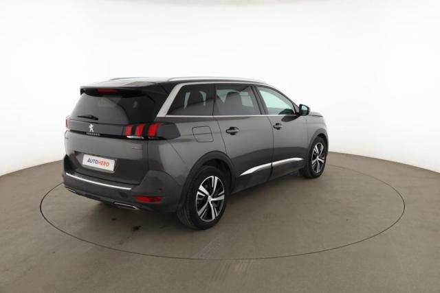 Peugeot 5008 image 9