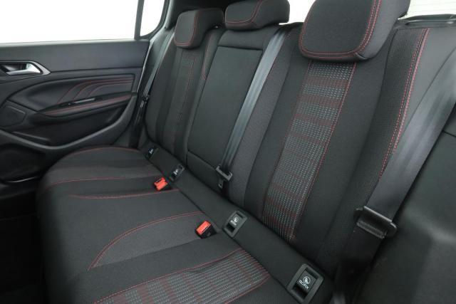Peugeot 308 image 8