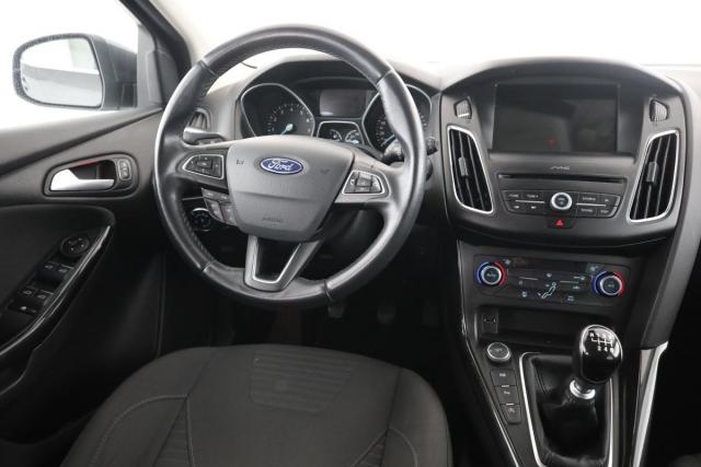 Ford Focus image 6
