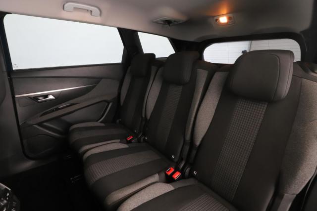 Peugeot 5008 image 3
