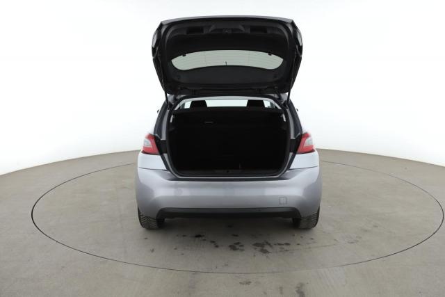 Peugeot 308 image 2