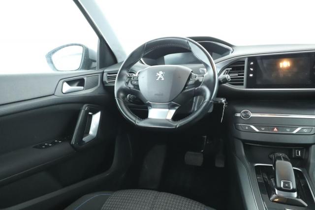 Peugeot 308 image 8