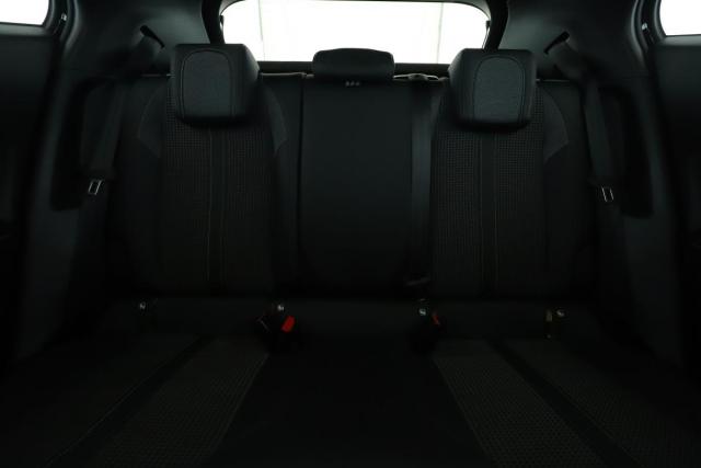 Peugeot 2008 image 6