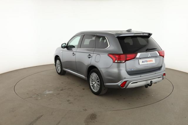 Mitsubishi Outlander image 1