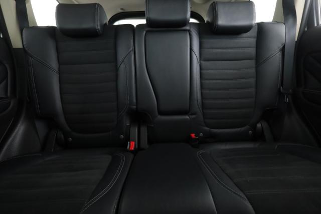Mitsubishi Outlander image 3