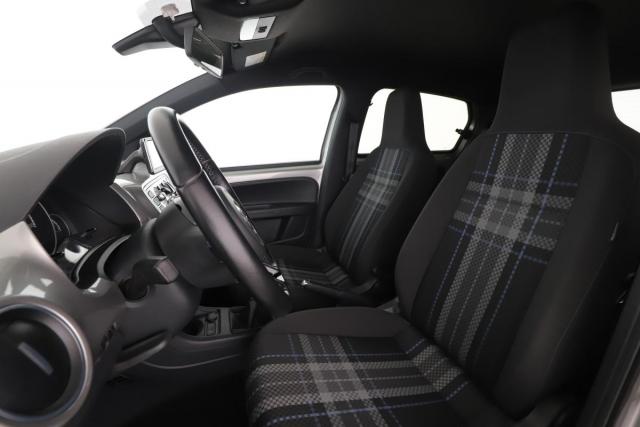 Volkswagen Up! image 5