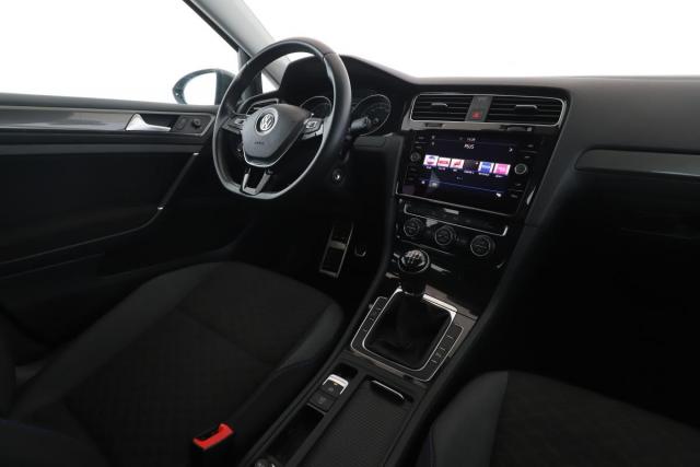 Volkswagen Golf image 1