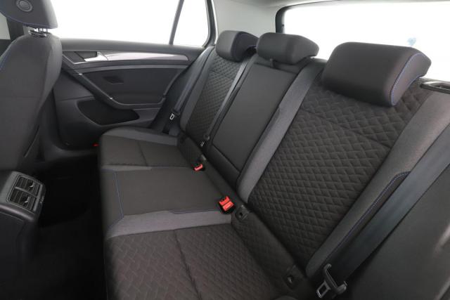 Volkswagen Golf image 2