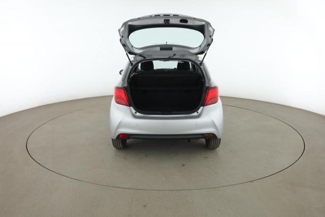 Toyota Yaris image 2