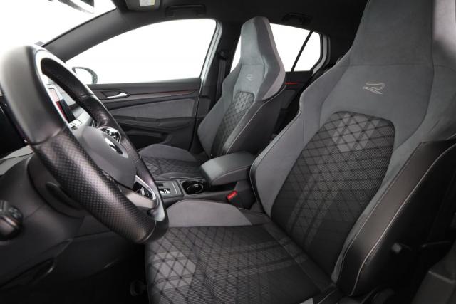 Volkswagen Golf image 8