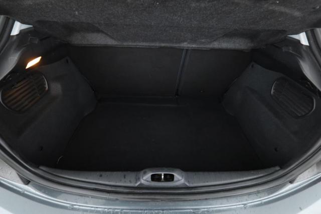 Peugeot 208 image 7