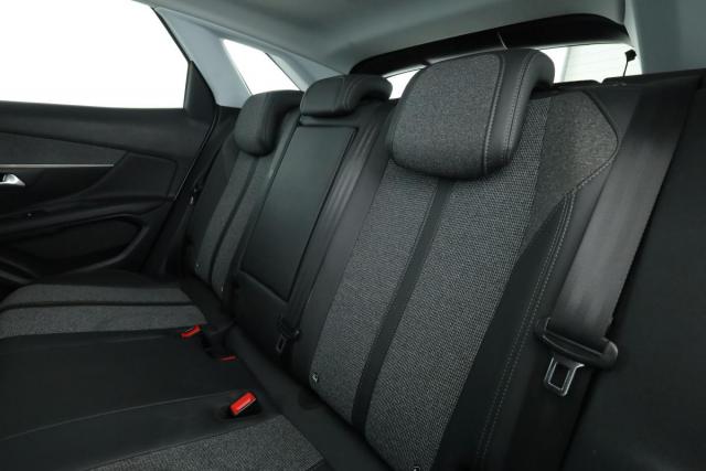 Peugeot 3008 image 8