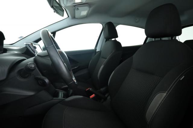 Peugeot 208 image 9