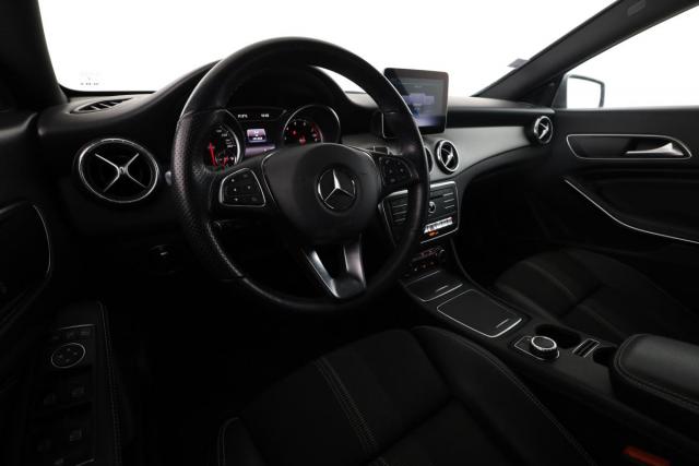 Mercedes Benz Cla Shooting Brake image 6