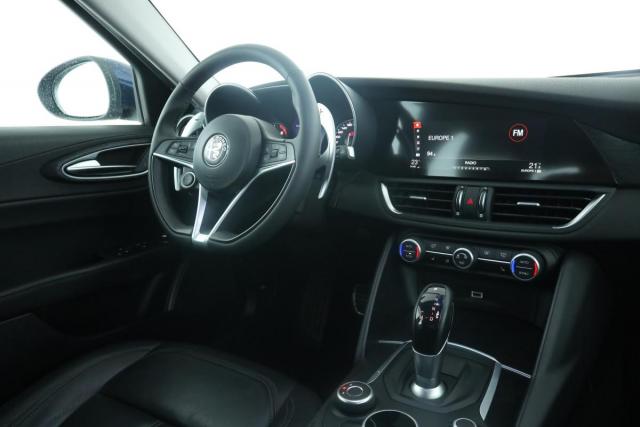 Alfa Romeo Giulia image 8