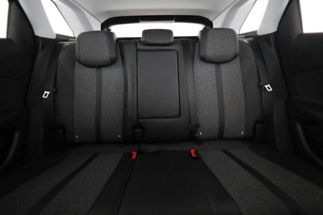 Peugeot 3008 image 8