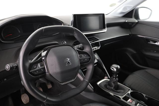 Peugeot 208 image 2