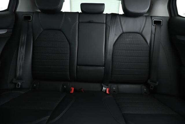 Alfa Romeo Stelvio image 9