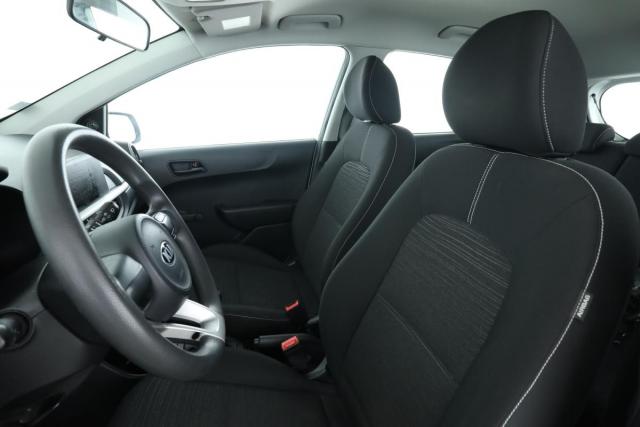 Kia Picanto image 5