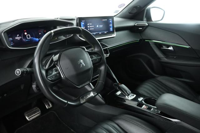 Peugeot 2008 image 1