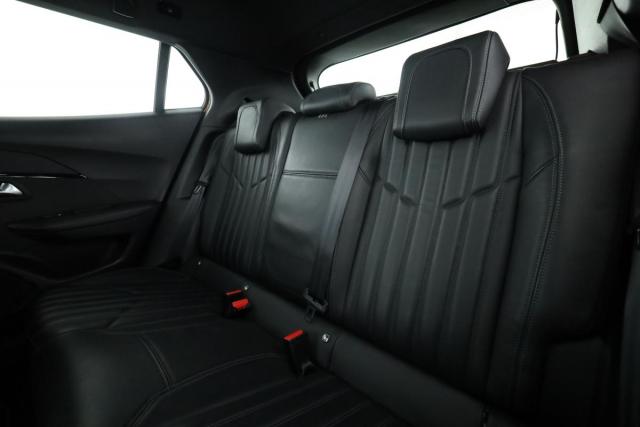 Peugeot 2008 image 8