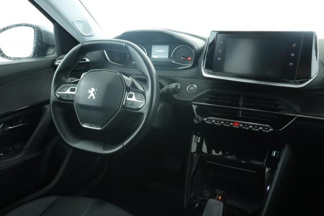 Peugeot 2008 image 2