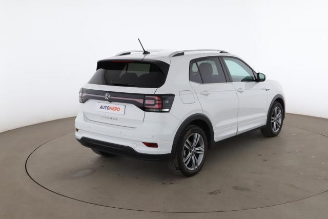 Volkswagen T-Cross image 1