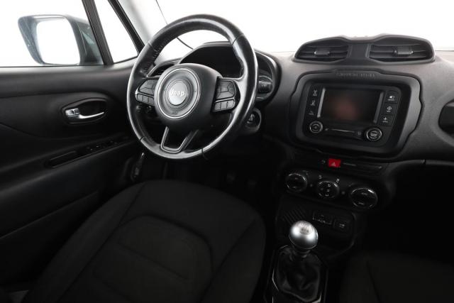 Jeep Renegade image 8