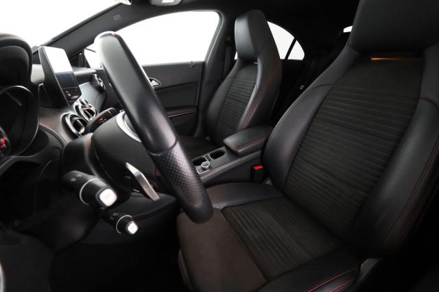 Mercedes Benz Cla image 3