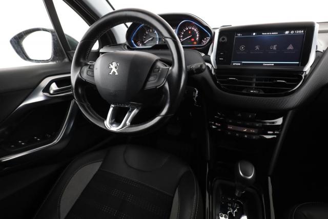 Peugeot 2008 image 9