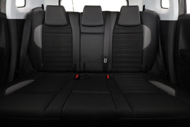 Peugeot 2008 image 7