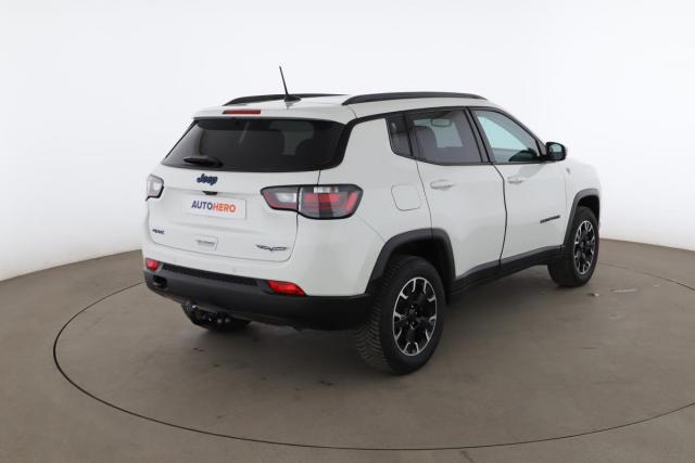 Jeep Compass image 2