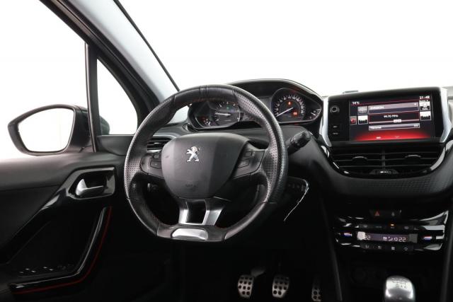 Peugeot 208 image 7